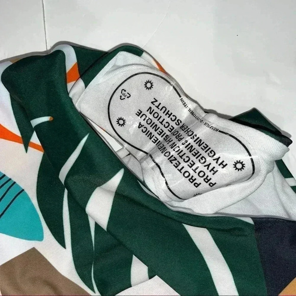 Swimsuit size L 10/12 Tropical 🌴 Floral print - Picture 3 of 4